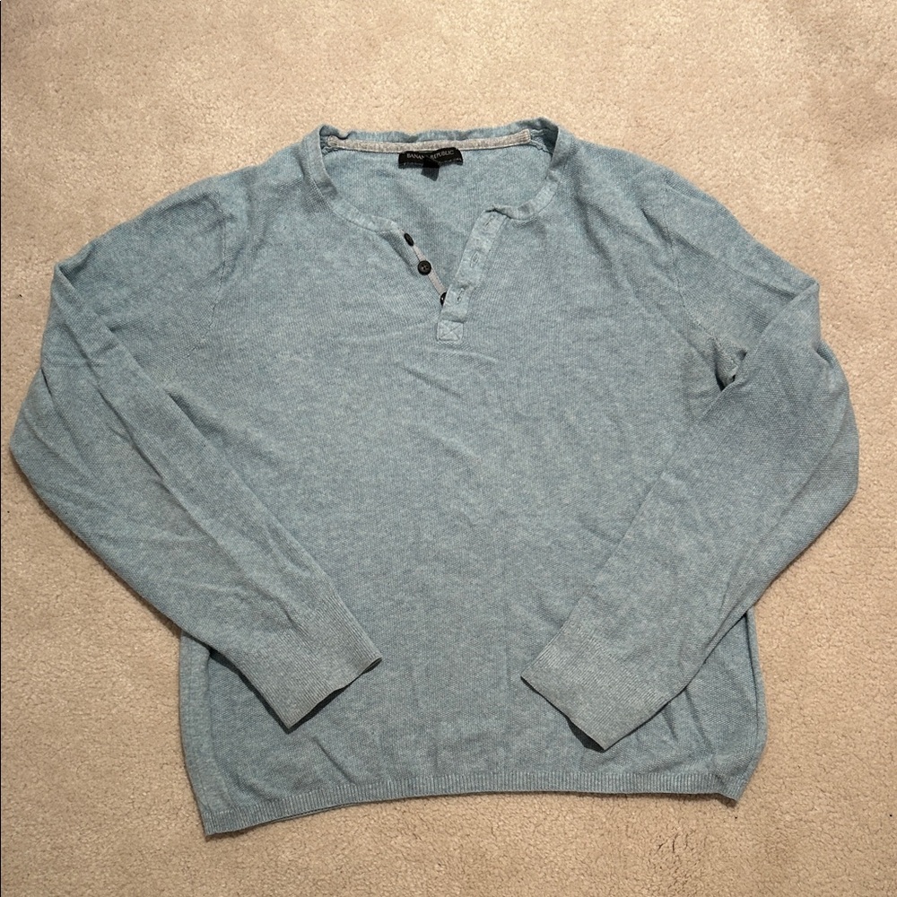 100% Cotton Banana Republic Sky Blue V-Neck Henley Sweater - Size M